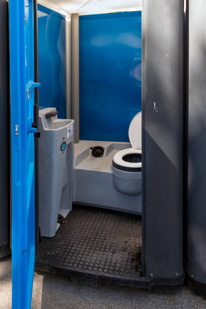 Best Portable restroom trailer rental  in Luther, OK