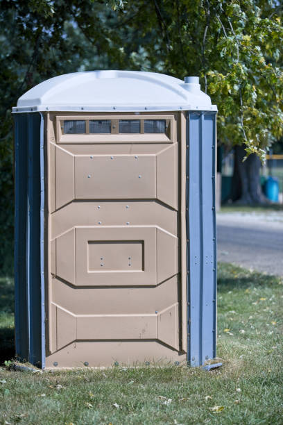 Best Portable restroom trailer rental  in Luther, OK